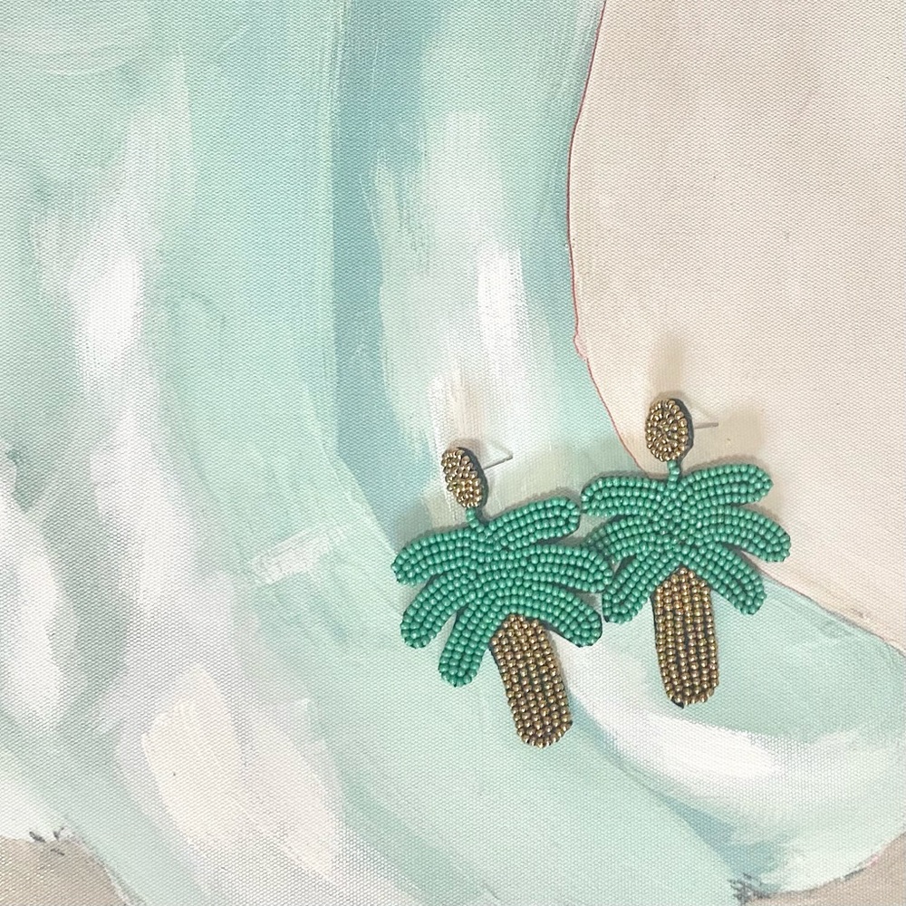 Beaded Palm Tree Earrings 🌴